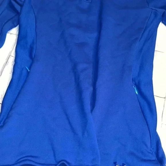 UNDER ARMOUR fleece top size small - Picture 3 of 5